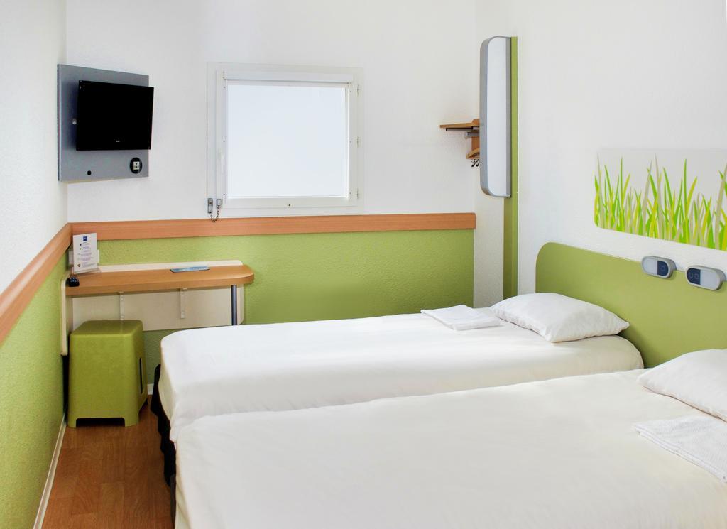 Ibis Budget Concarneau Exterior photo